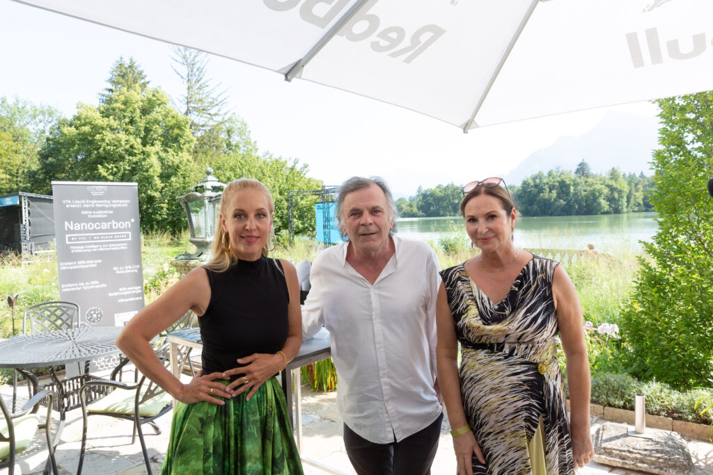 CALL Verlegerin Christina Zappella-Kindel (r.) mit CALL Festival Host Lilian Klebow und dem Intendanten der Salzburger Festspiele, Markus Hinterhäuser