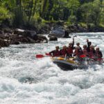 CALL-Autorin Clara Lou Kindel beim Rafting auf dem Fluss Tara in die längste Schlucht Europas (Foto: Daria Kuzishcheva)