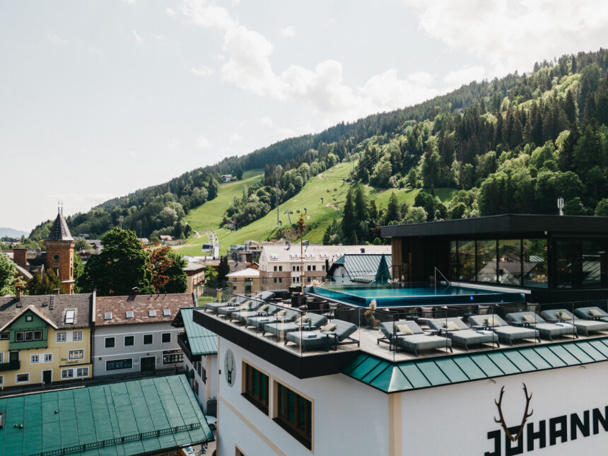 Ob Sommer oder Winter: Das JOHANN Schladming ist ein Hotel für jede Jahreszeit.